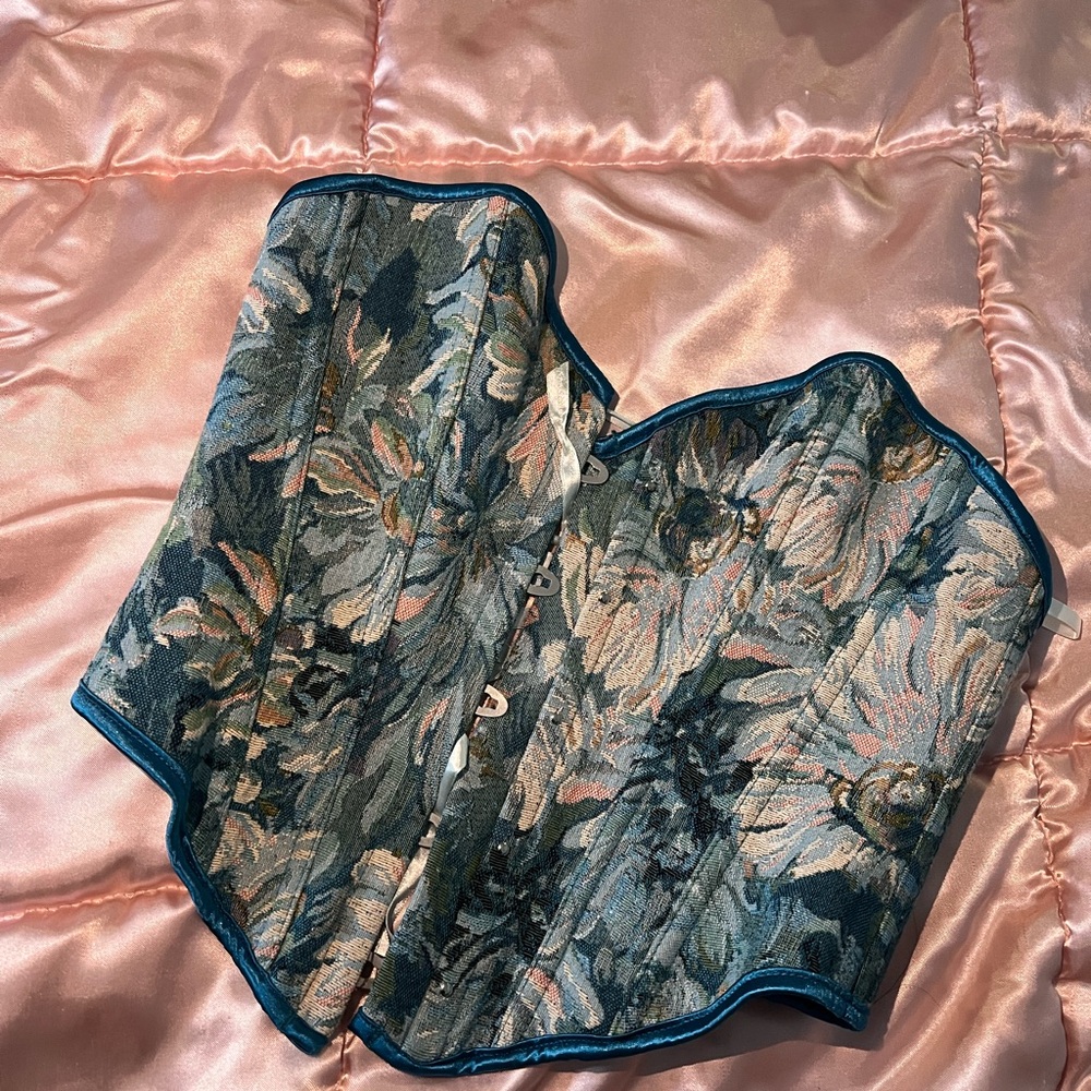 Floral Tapestry Corset Crop Top in Teal
